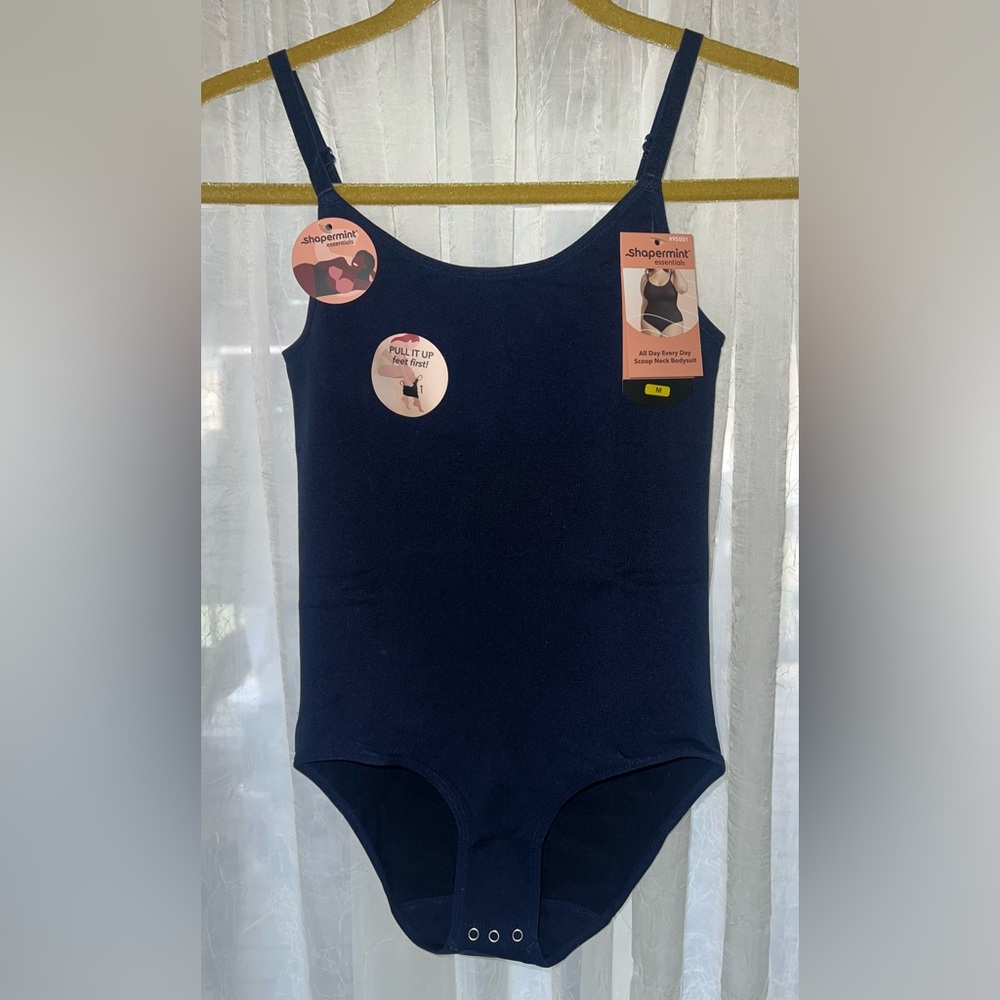NWT Shapermint Essentials All Day Every Day Scoop Neck Bodysuit medium
